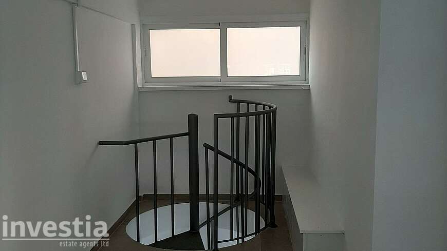 Shop for rent/Makarios Avenue