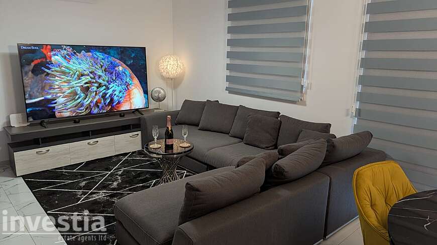 2 bdrm brand new penthouse/Dhrosia