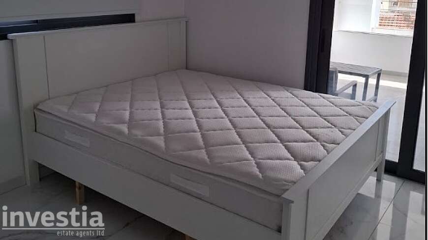 2 bdrm apt/center