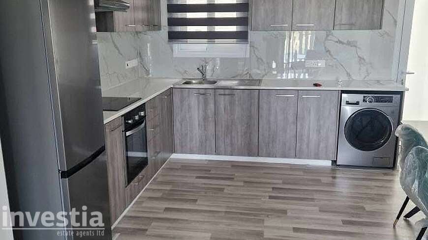 2 bdrm flat for rent/Kamares