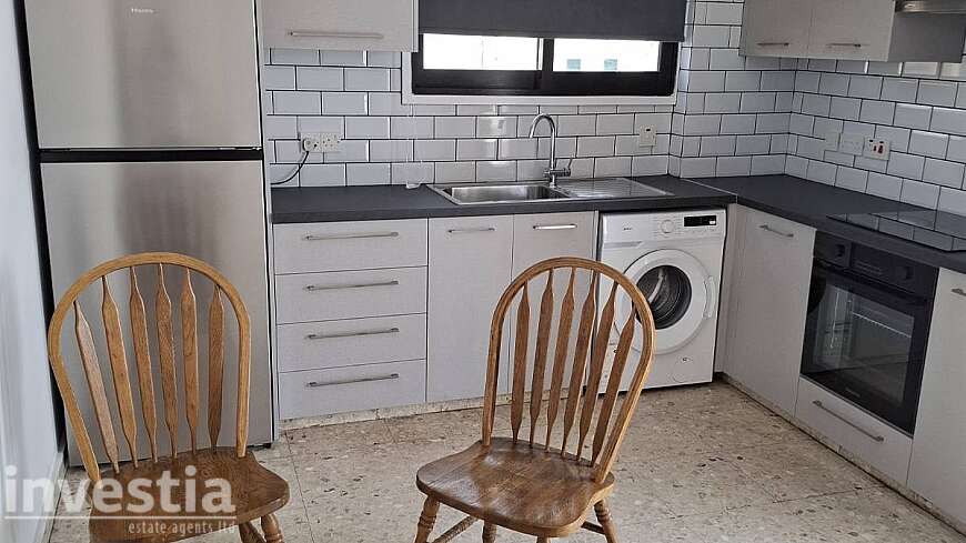 2 bdrm flat for rent/Dhrosia