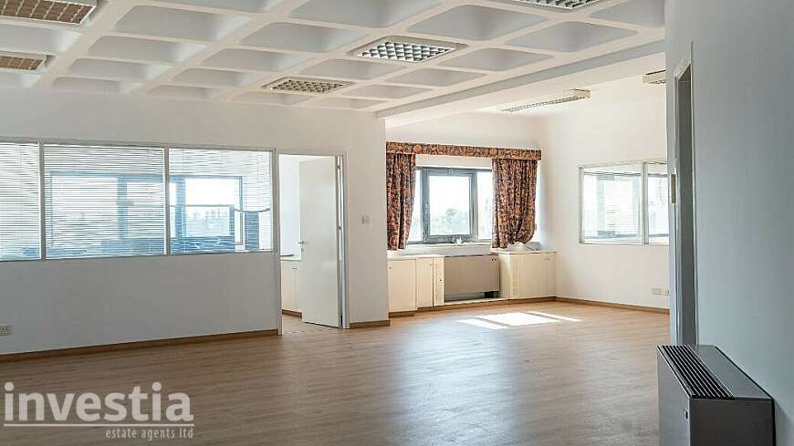 Office on the 5th floor in Agioi Omologites, Nicosia
