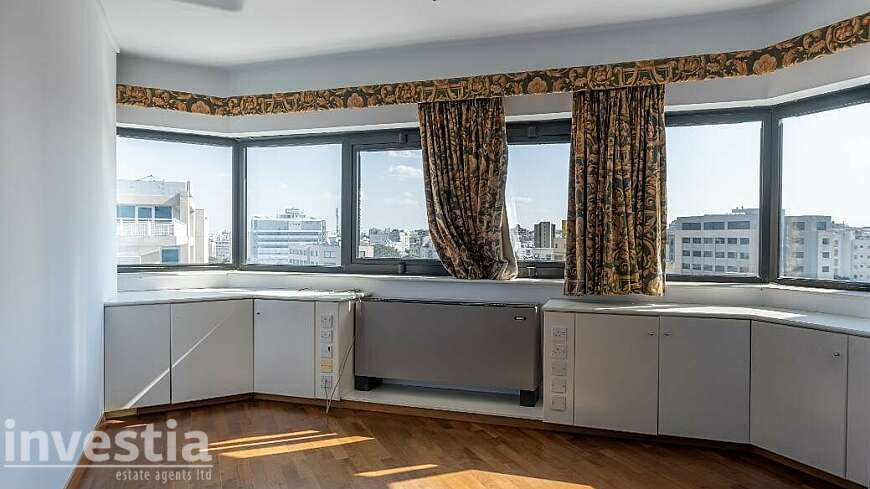 Office on the 6th floor in Agioi Omologites, Nicosia