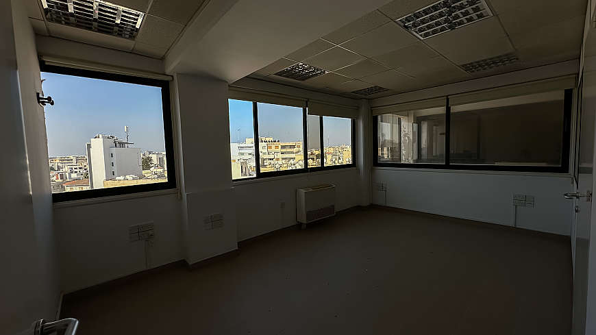 Offices for rent/sale/Larnaca centre