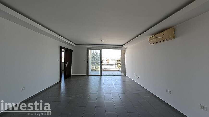 2 bdrm flat for sale/Meneou
