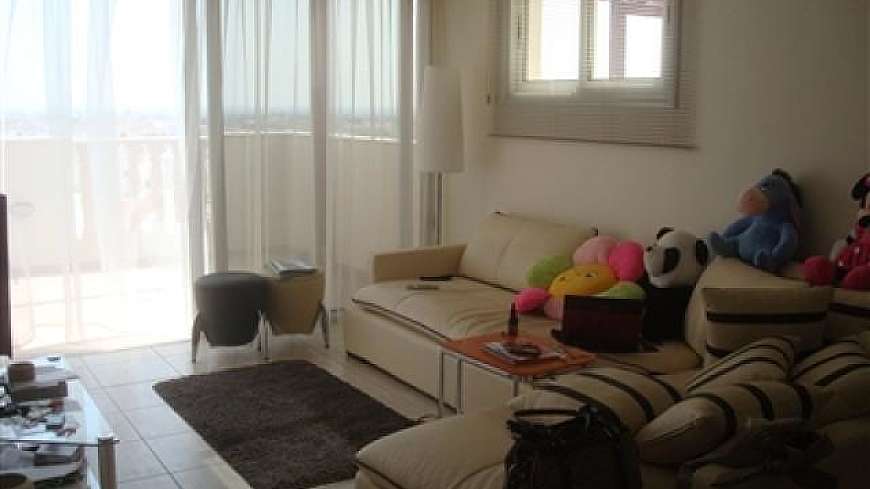 2 bed top floor apartment in Oroklini