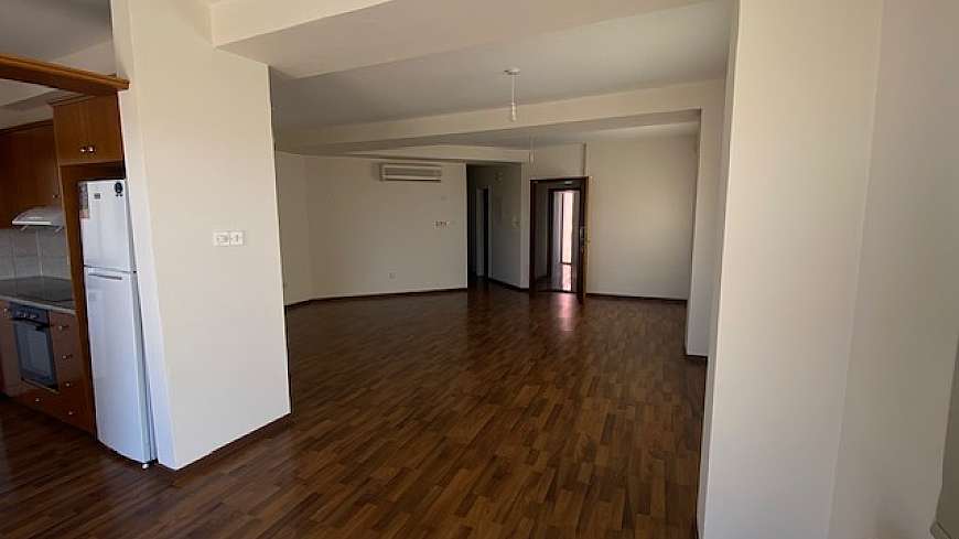 3 bdrm apartment for rent/Port area