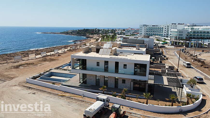 5 Bedroom Beachfront Villa in Paphos For Sale
