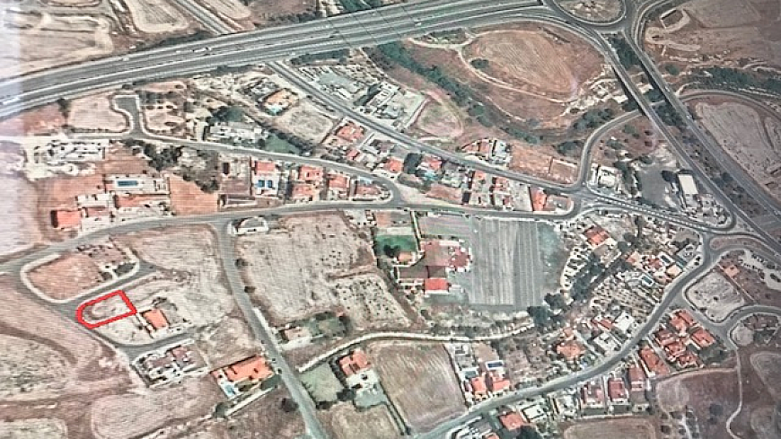 Plot of land in Aradhippou.