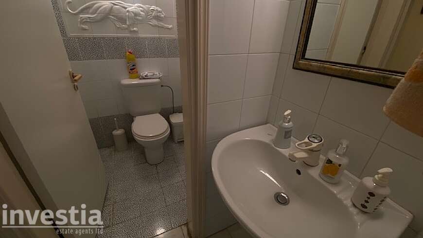 4 bdrm house for rent/Oroclini