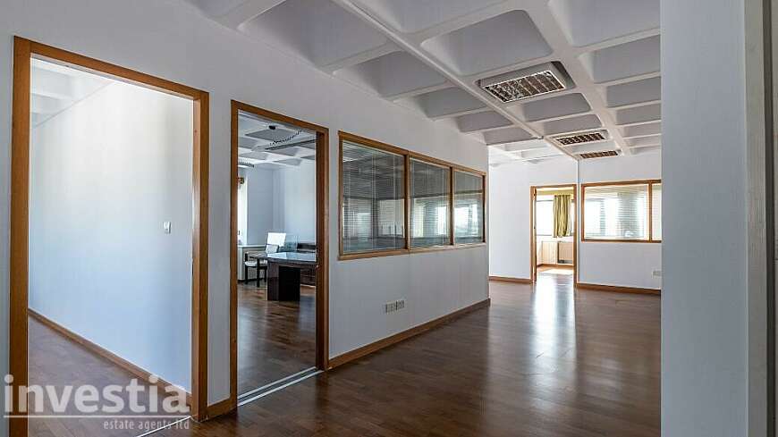 Office on the 6th floor in Agioi Omologites, Nicosia