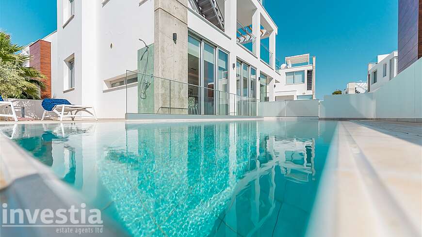 4 Bedroom Villa For Sale in Protaras