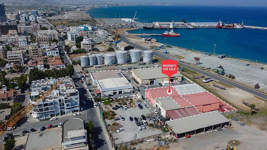 Warehouse for sale/Port area