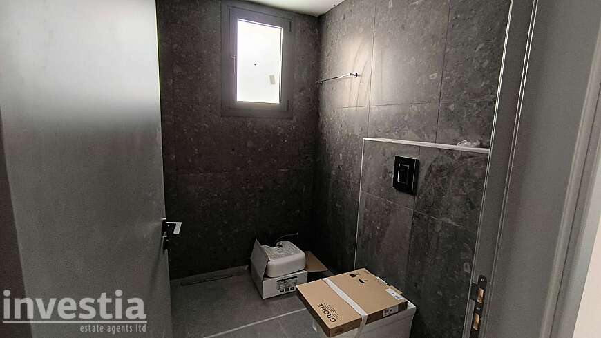 2 bdrm apt for sale/Livadhia