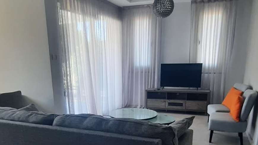 2 bdrm flat for rent/Centre