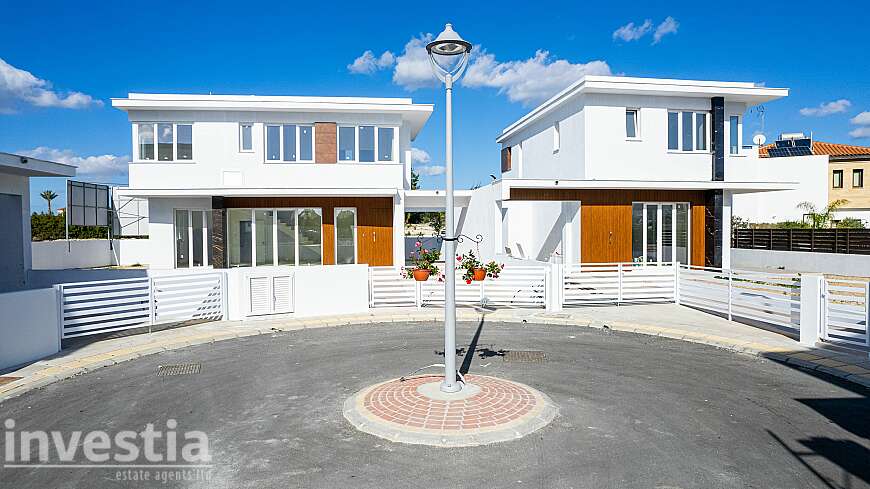 3 bdrm houses/Dhekelia rd