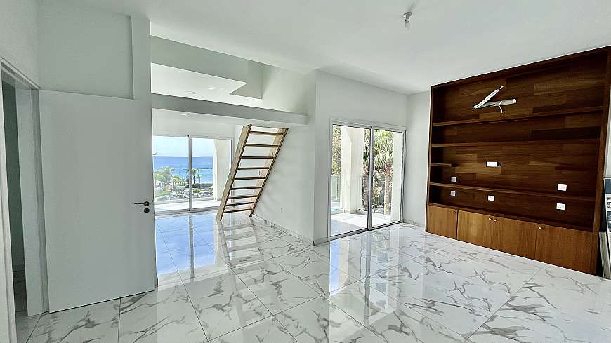 2 bdrm seafront apartament in Pyrgos/Limassol