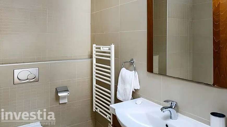 2 bdrm flat for sale/Phinikoudes