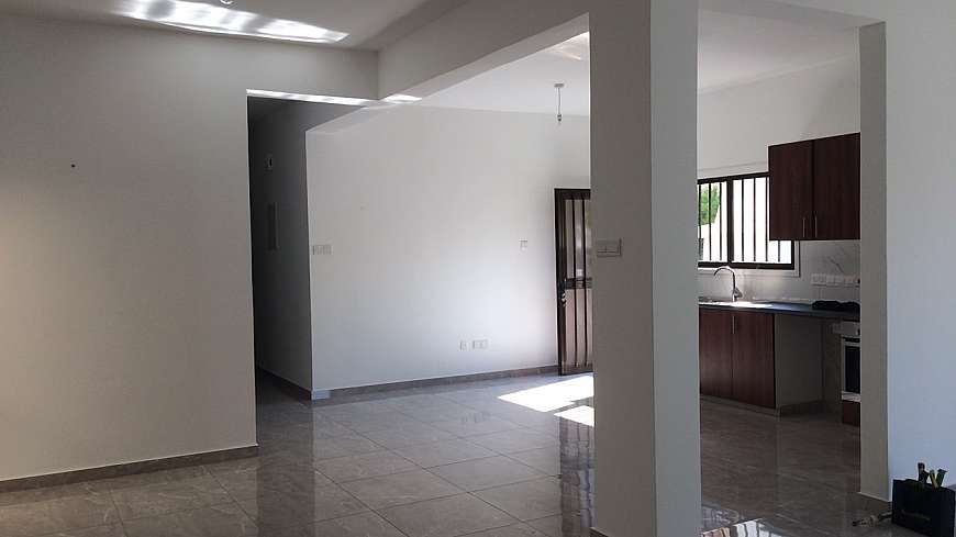 3 bdrm ground floor house for rent/Era area Larnaca