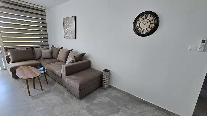 2 bdrm flat for rent/Livadhia