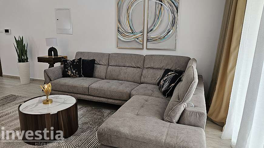 3 bdrm penthouse apartment for rent/Livadhia