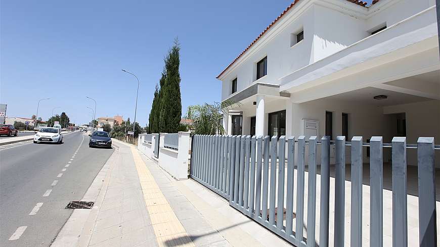 5-bedroom Villa for Rent In Latsia, Nicosia
