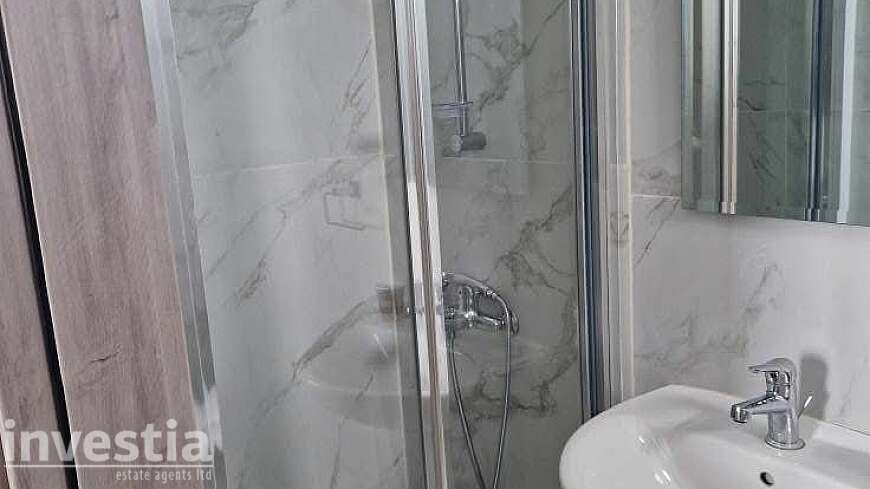 2 bdrm flat for rent/Kamares