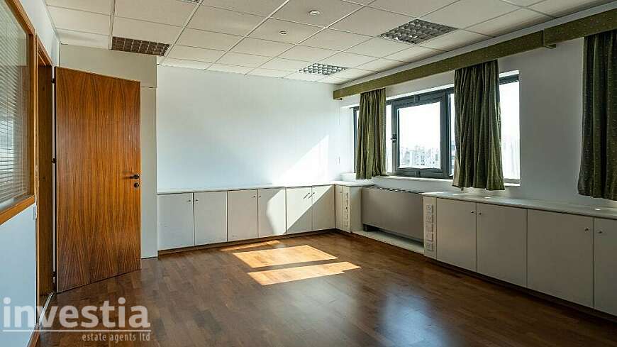 Office on the 6th floor in Agioi Omologites, Nicosia