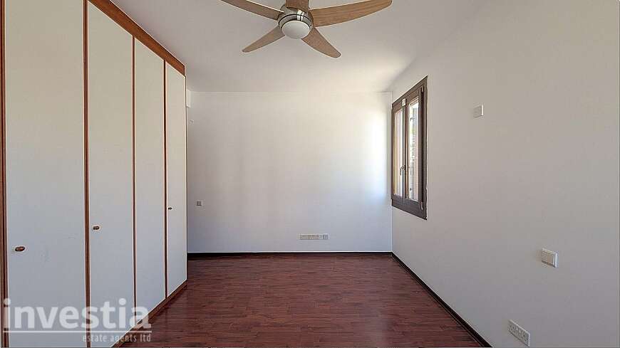 5 bdrm house/Krassas area