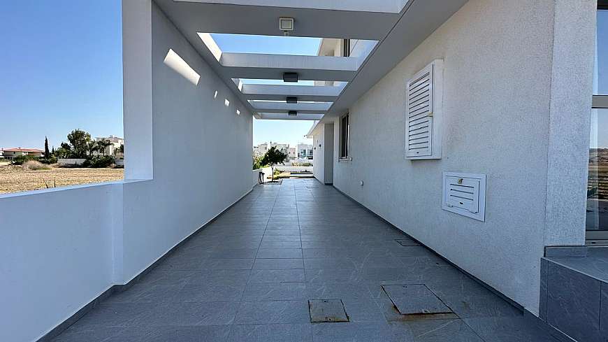 4 bdrm house for sale/Dhekelia Road