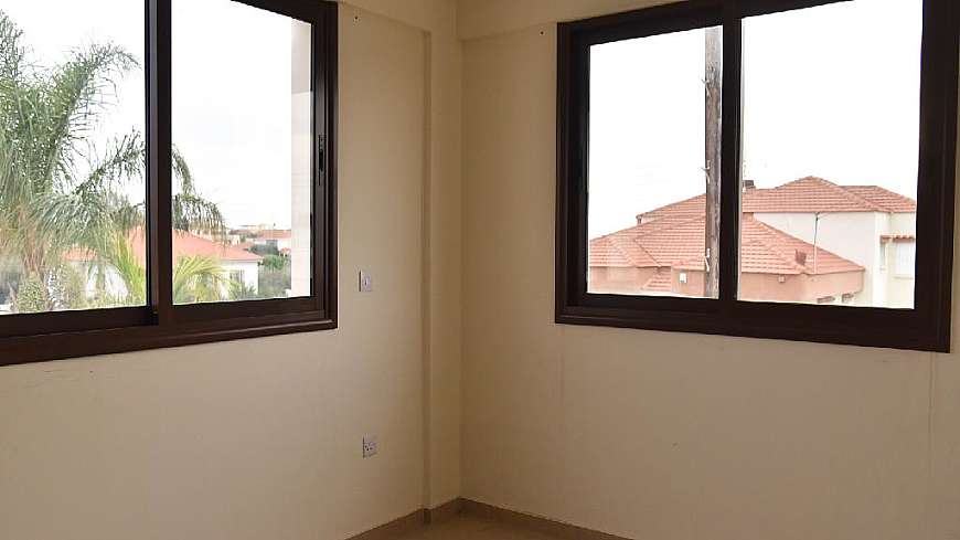 2 bdrm flat for sale/Pervolia