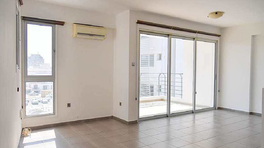 1 bdrm flat for sale/Limassol road