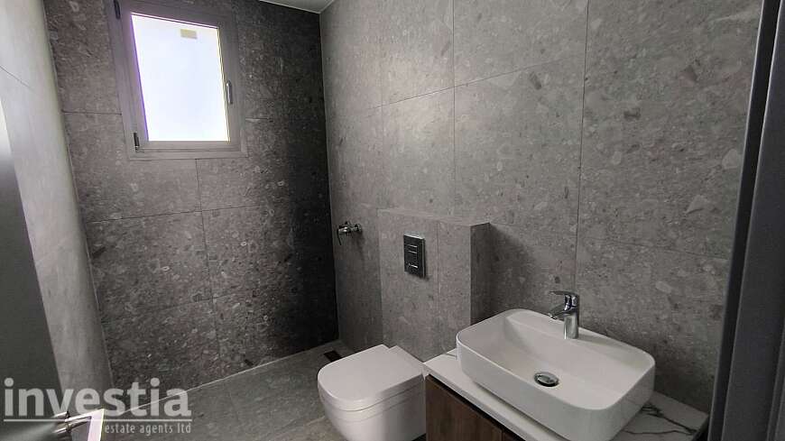 3 bdrm brand new apt/ Mackenzie