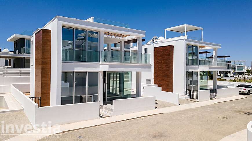 4 Bedroom Villa For Sale in Protaras