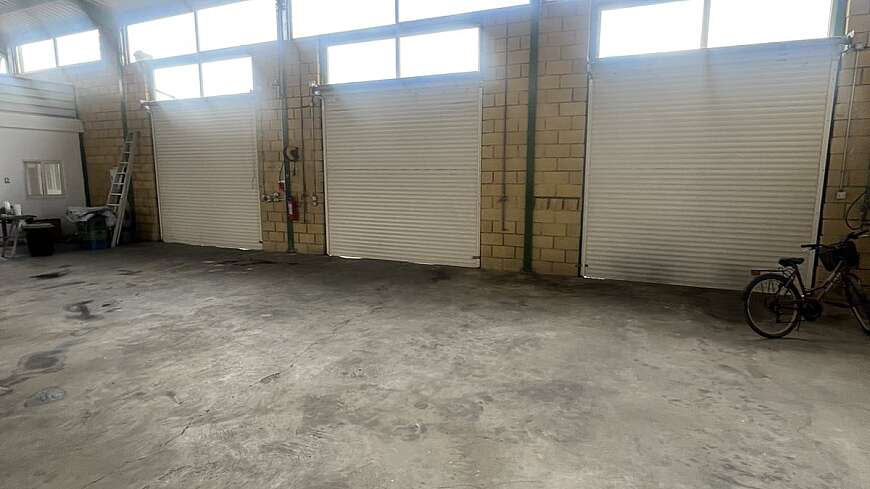 Garage/Warehouse for rent/Aiport area