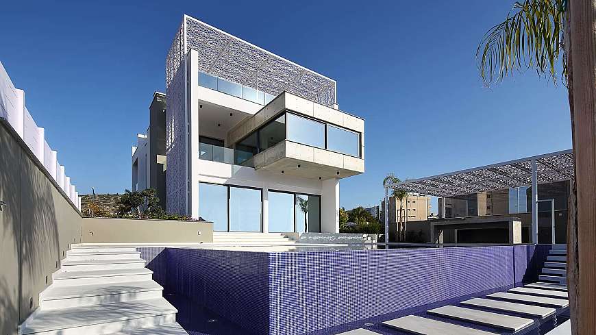 5 bdrm villa for sale/Limassol