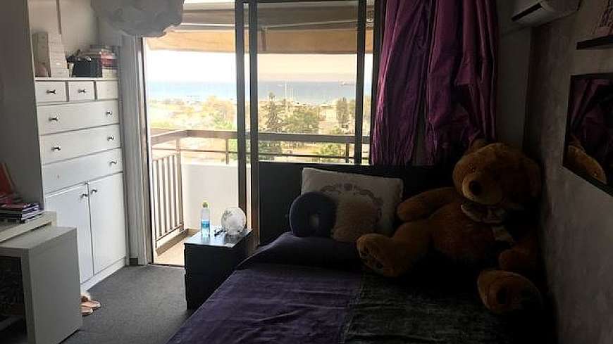 Larnaca centre sea view apartment