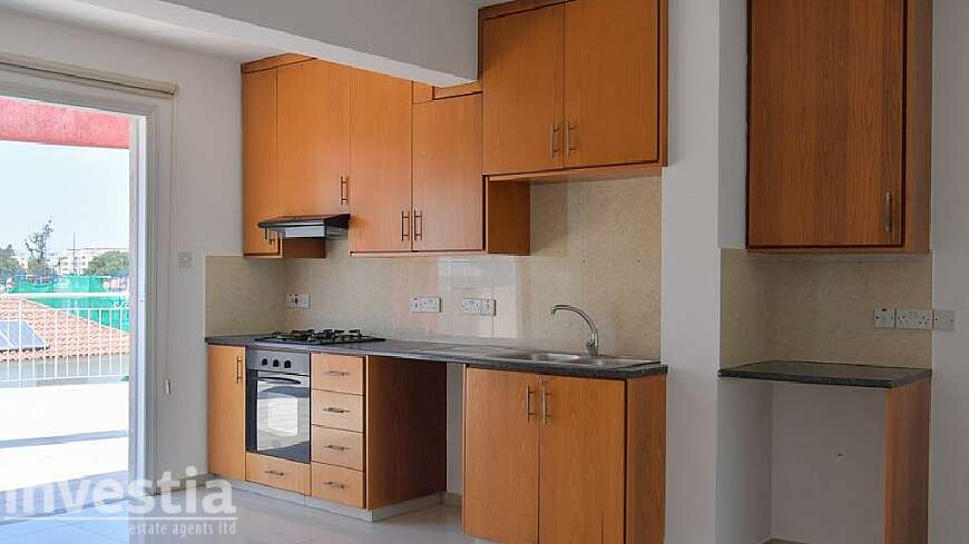 2 bdrm flat for sale/Kokkines