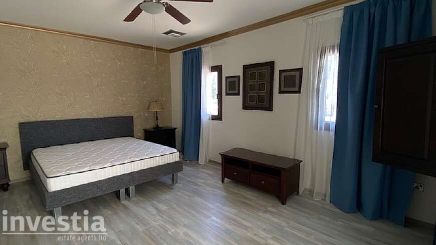 5 bdrm villa for rent/Pyla