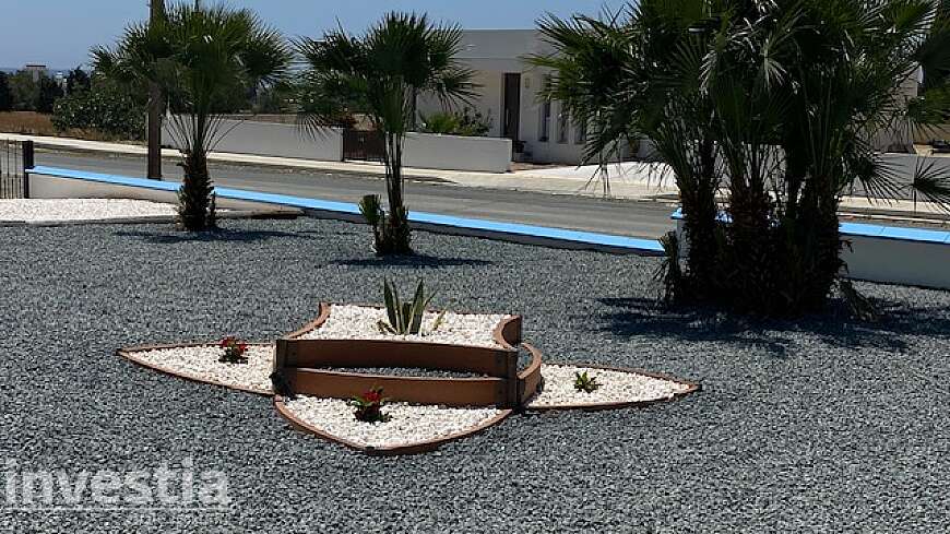 5 bdrm villa for rent/Pyla