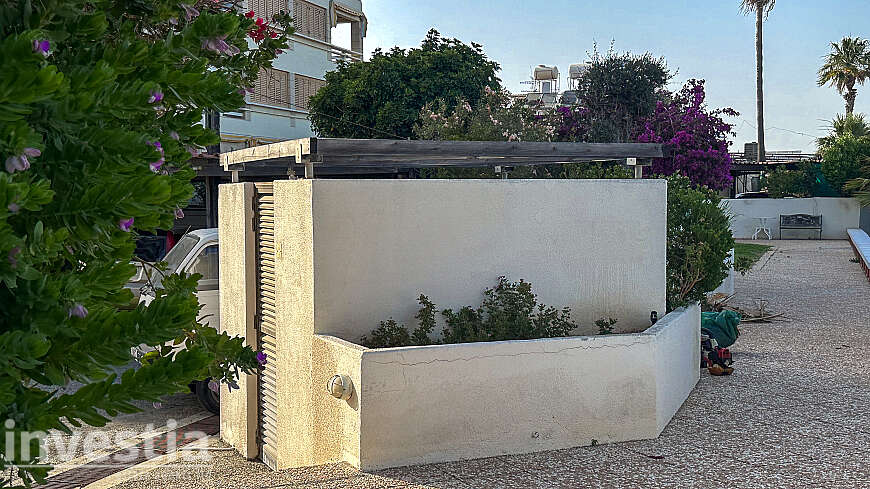 3 Bedroom Apartment For Rent in Mackenzie, Larnaca