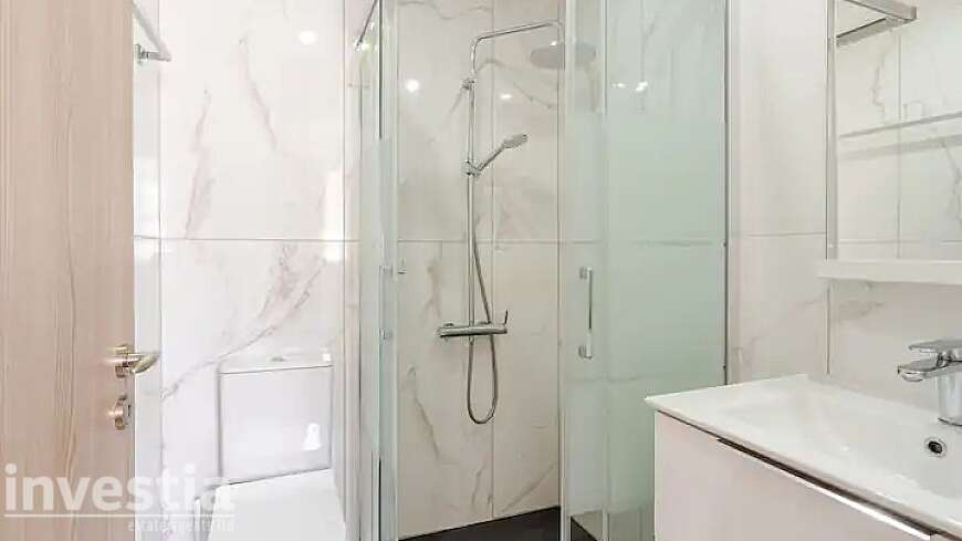 1 bdrm brand new apt/center