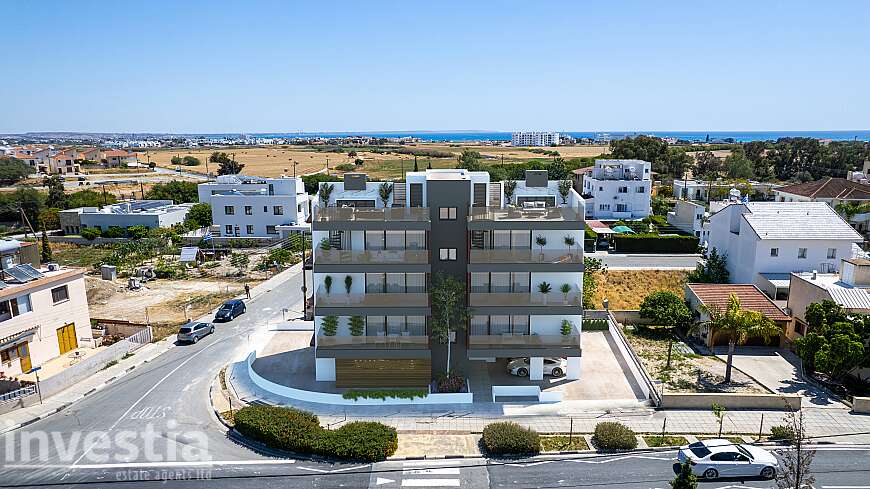 2 bdrm flats for sale/Livadhia
