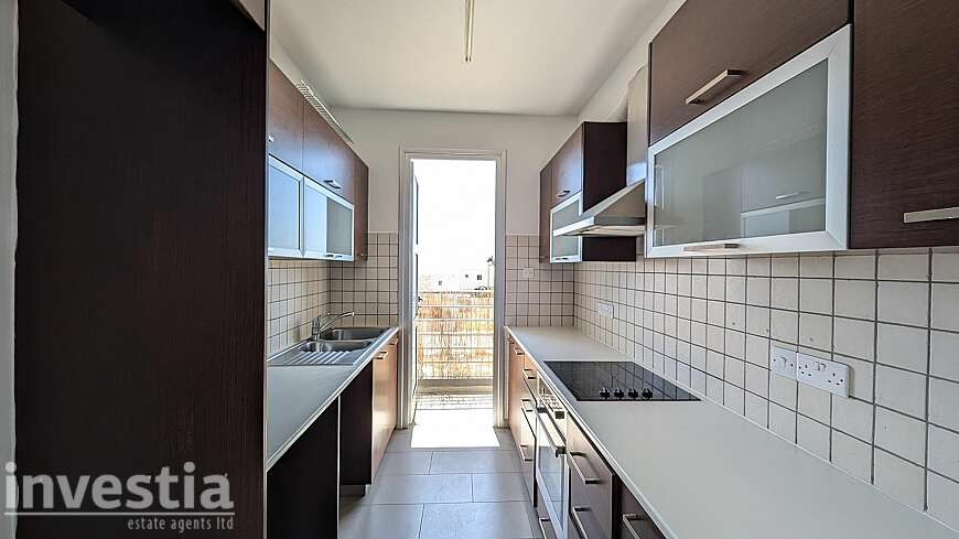 2 bdrm flat for sale/Meneou