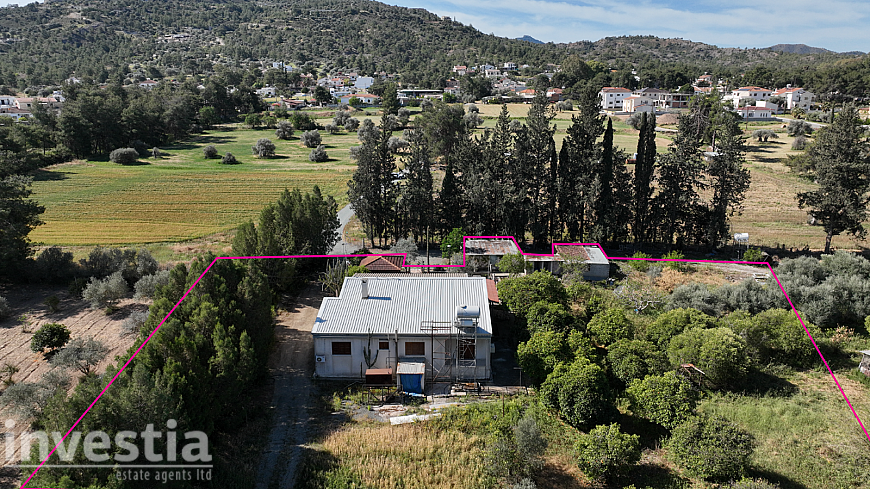 Charming Countryside Home For Sale on a Spacious Plot in Psevdas, Larnaca