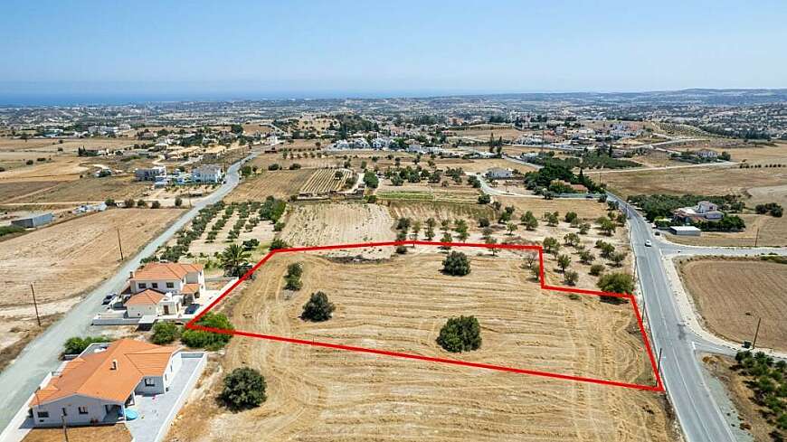 Residential field in Anafotida, Larnaca