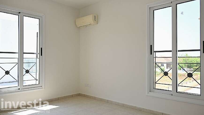 2 bdrm flats for sale/Kiti