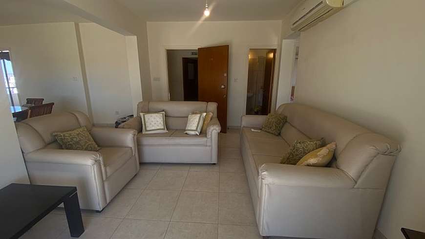 3 bdrm penthouse for rent/Dhrosia