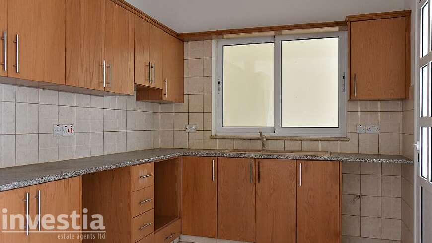 3 bdrm ground floor apartment/Alethrico