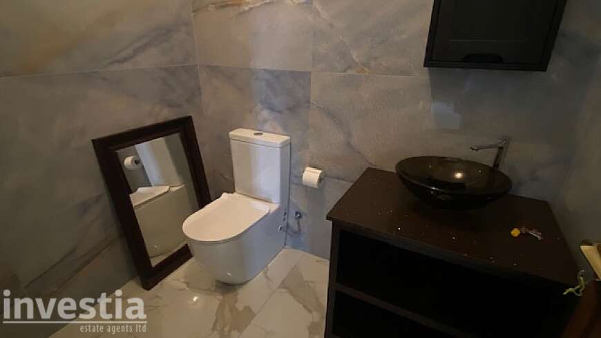 5 bdrm villa for rent/Pyla